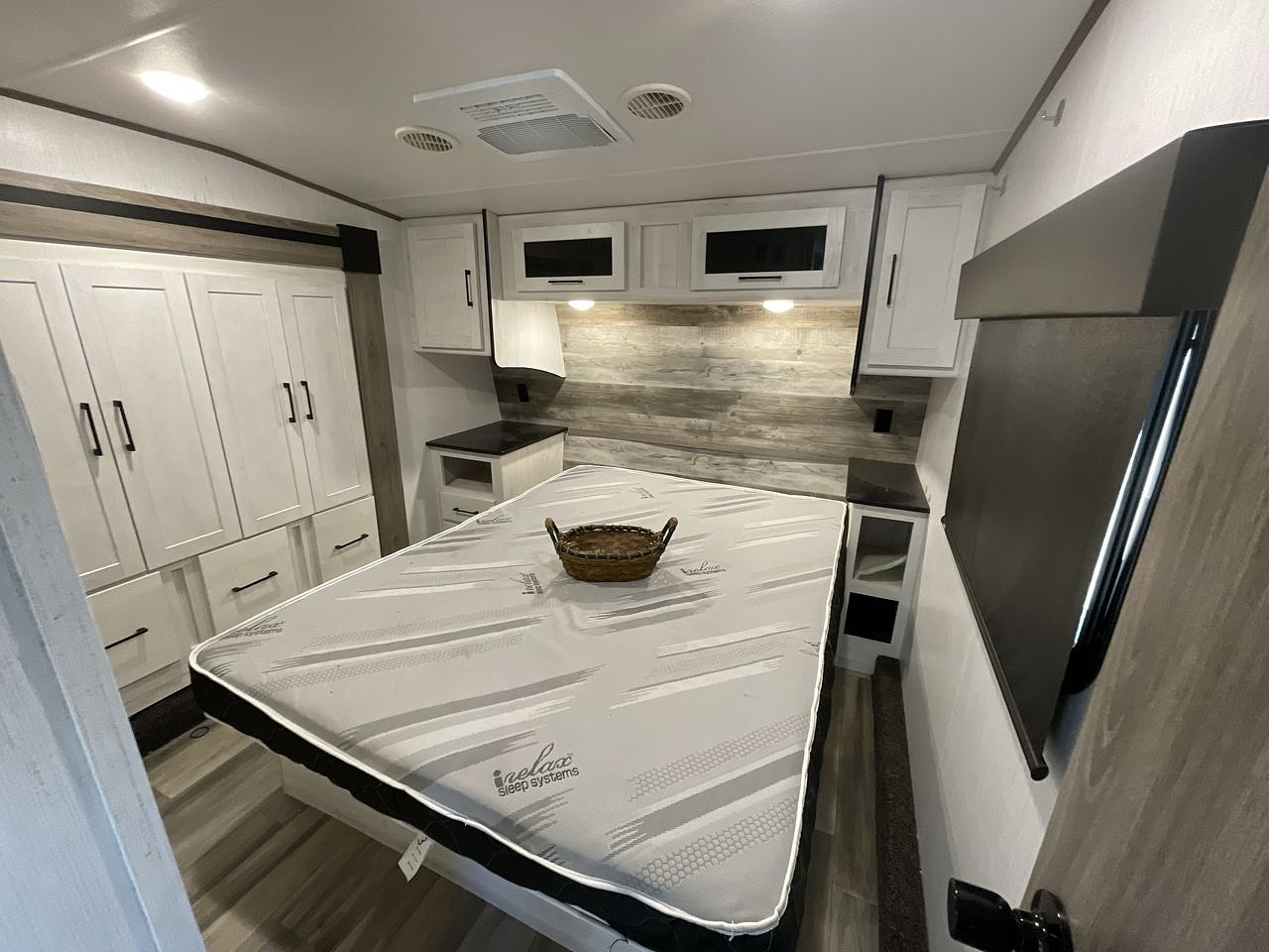 2022 CRUISER RV SOUTH FORK 3780MB