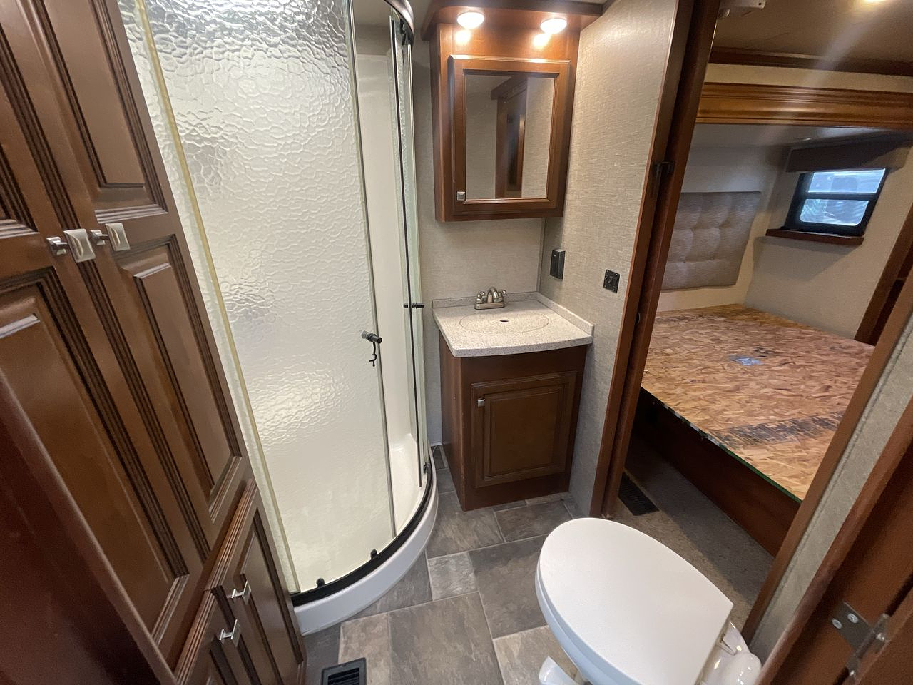 2017 HEARTLAND BIGHORN 3270RS