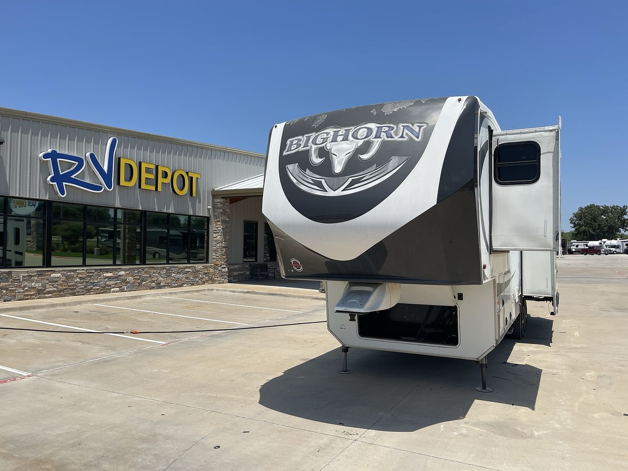 2017 HEARTLAND BIGHORN 3270RS