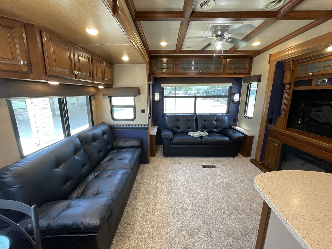 2017 HEARTLAND BIGHORN 3270RS