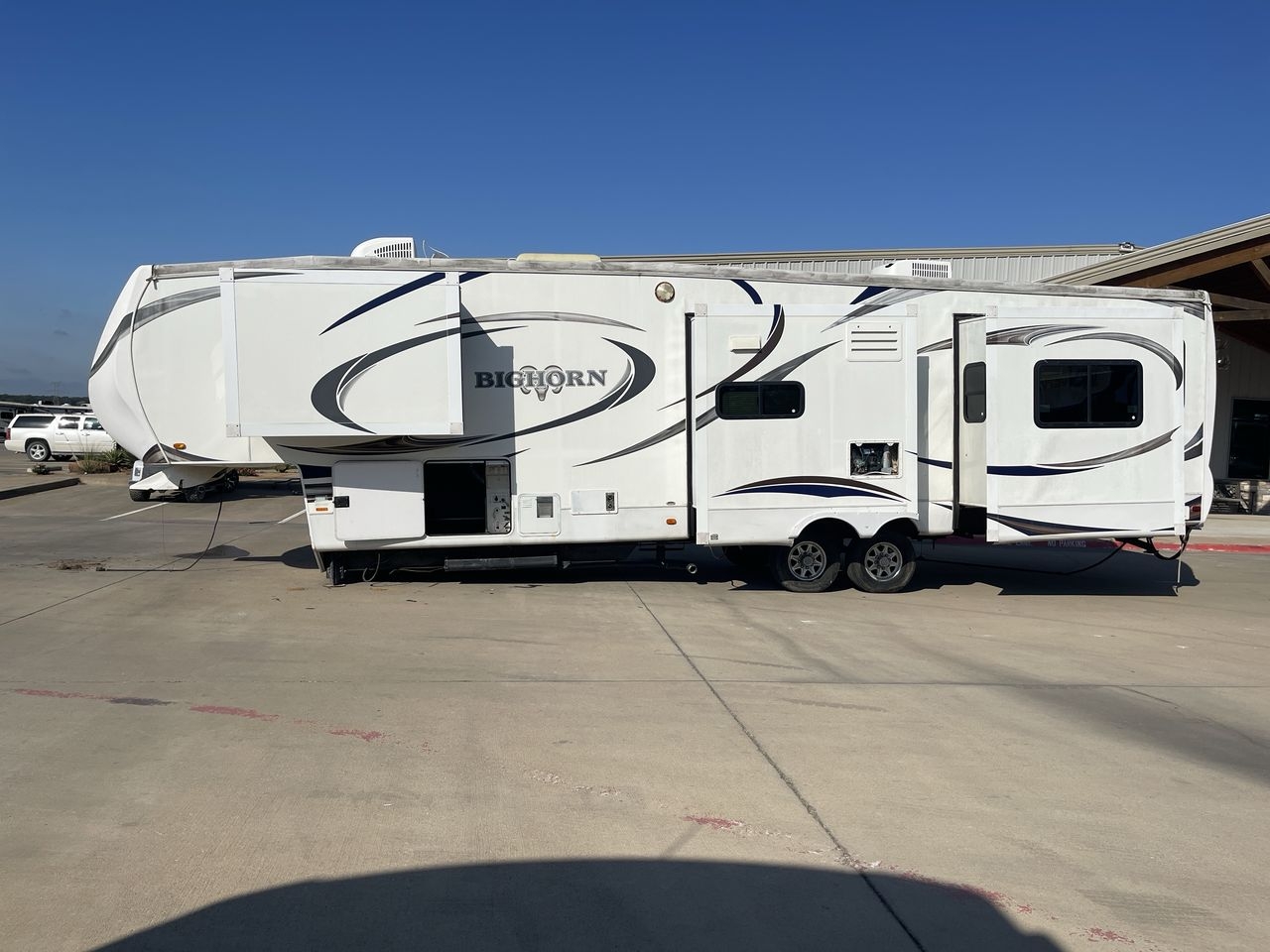 2013 BIGHORN 3610RE
