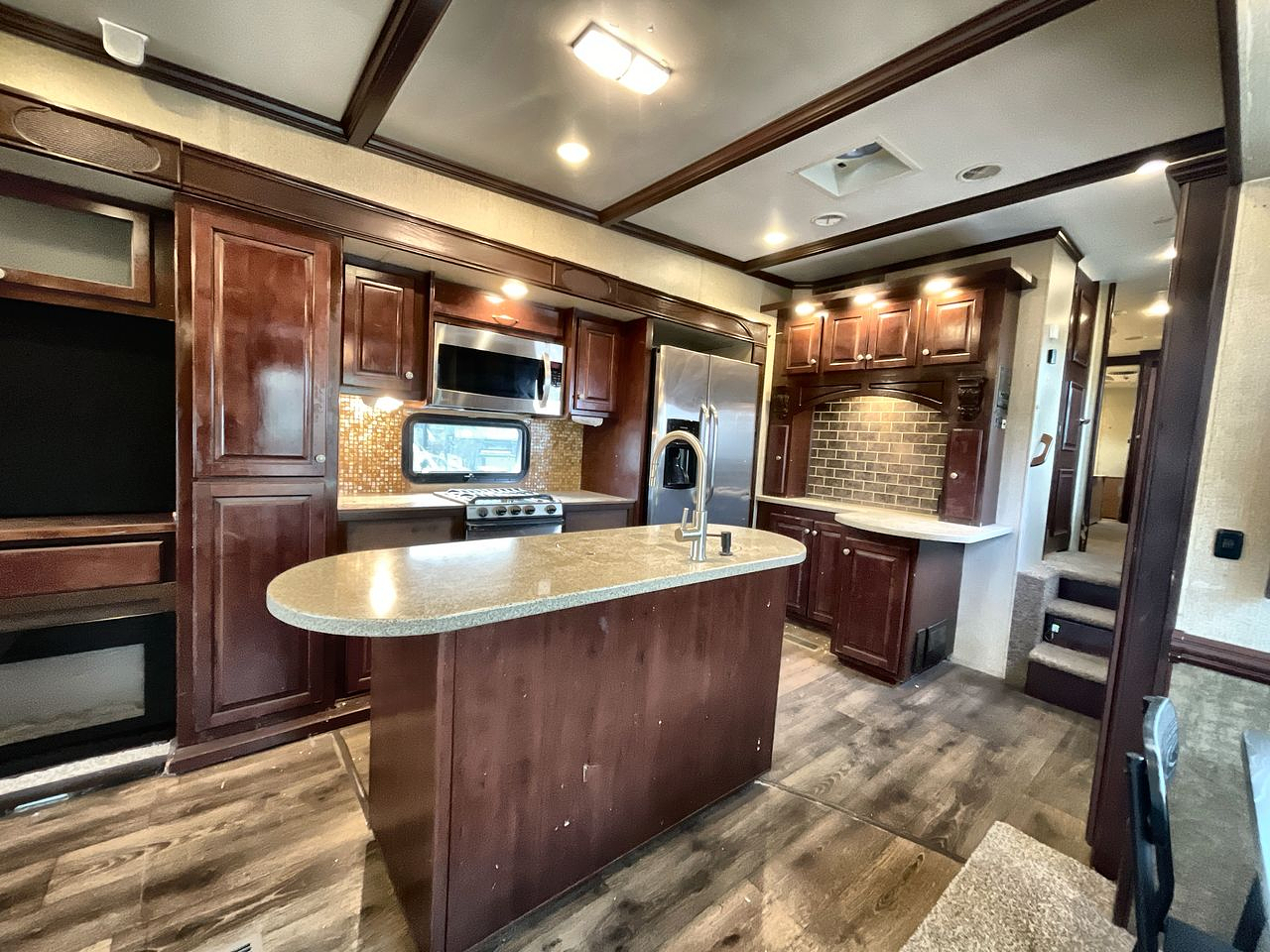 2014 BIG COUNTRY 3650RL