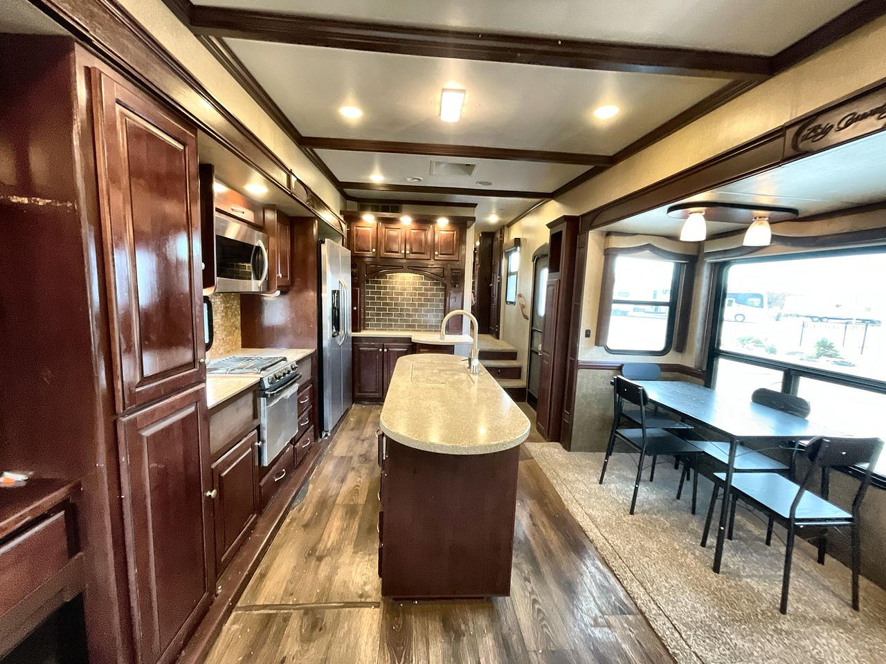 2014 BIG COUNTRY 3650RL