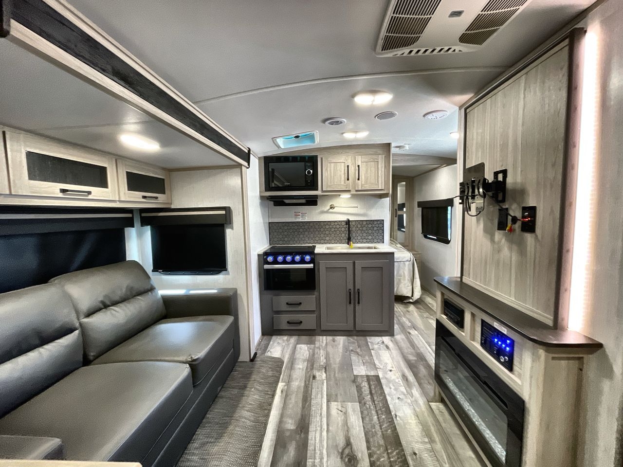 2022 HEARTLAND SUNDANCE 294BH