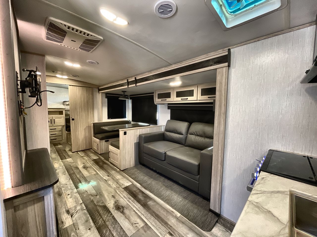 2022 HEARTLAND SUNDANCE 294BH