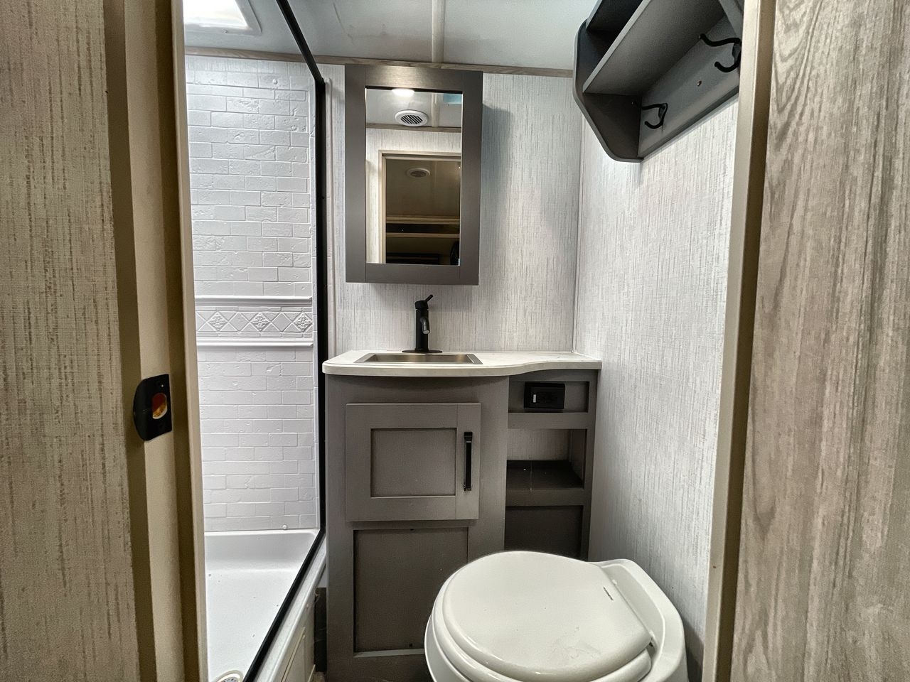 2022 HEARTLAND SUNDANCE 294BH