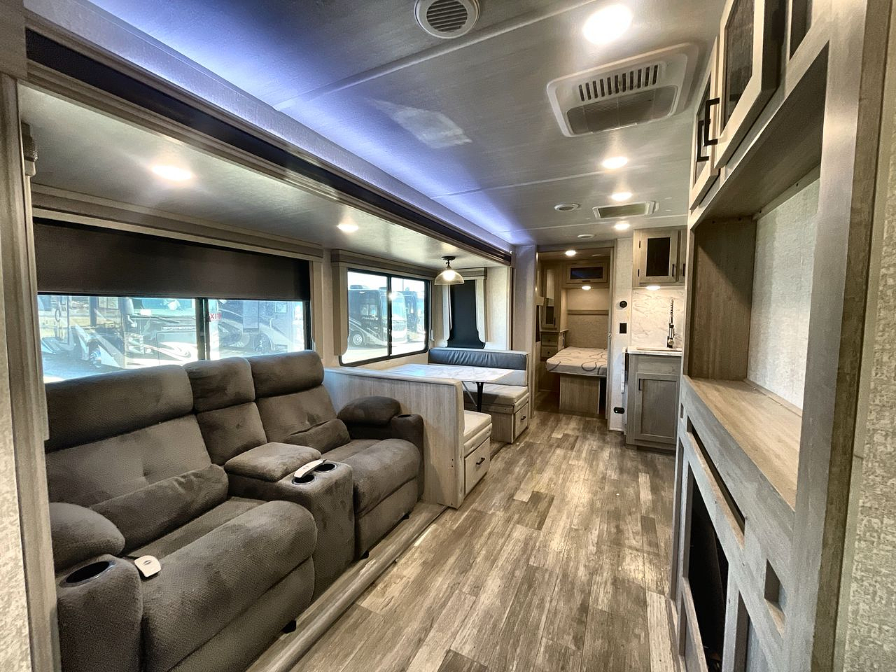 2022 FOREST RIVER ALTA 2800KBH