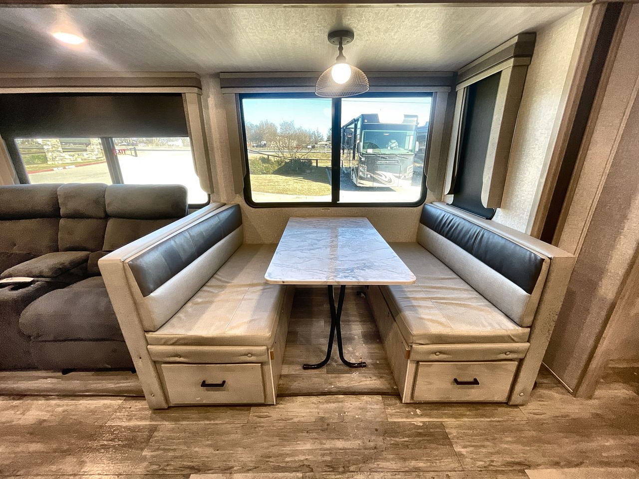 2022 FOREST RIVER ALTA 2800KBH