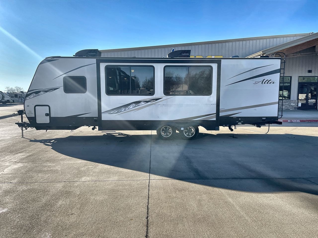 2022 FOREST RIVER ALTA 2800KBH