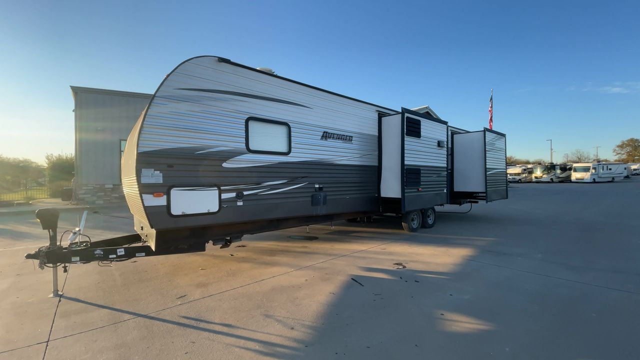 2020 KEYSTONE AVENGER 32QBI
