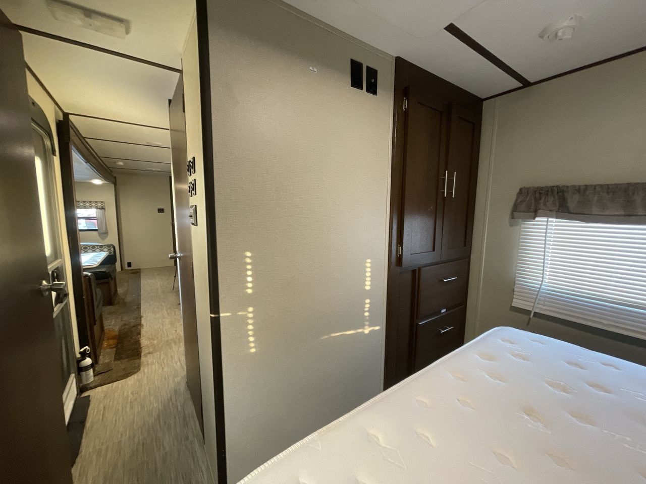 2020 KEYSTONE AVENGER 32QBI