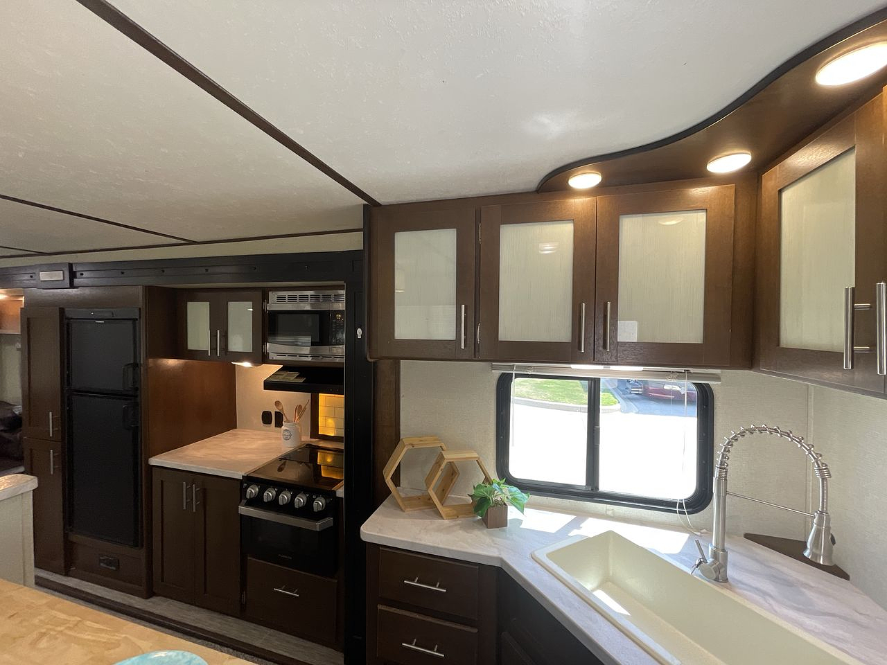 2019 FOREST RIVER AVENGER 32DEN