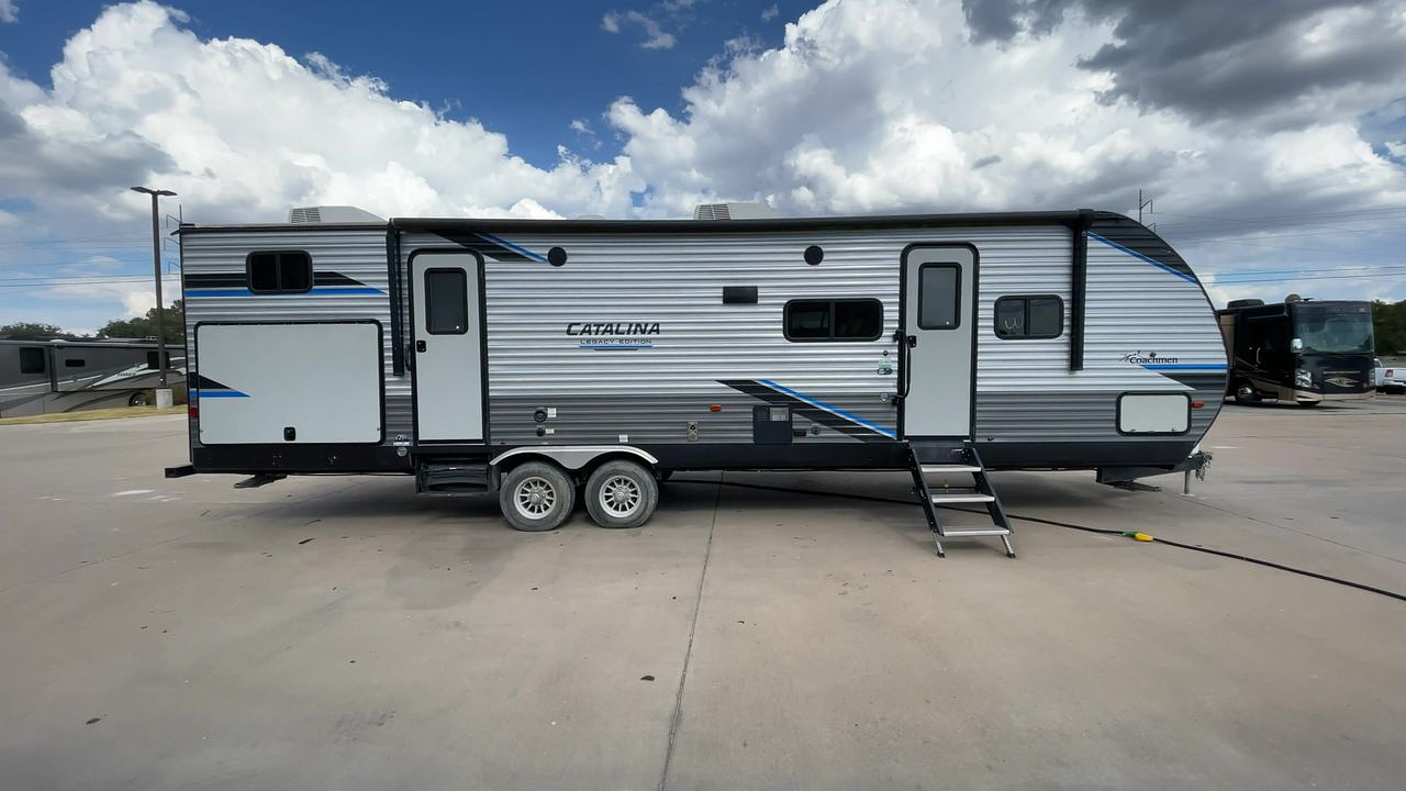 2022 FOREST RIVER CATALINA 323BHDS