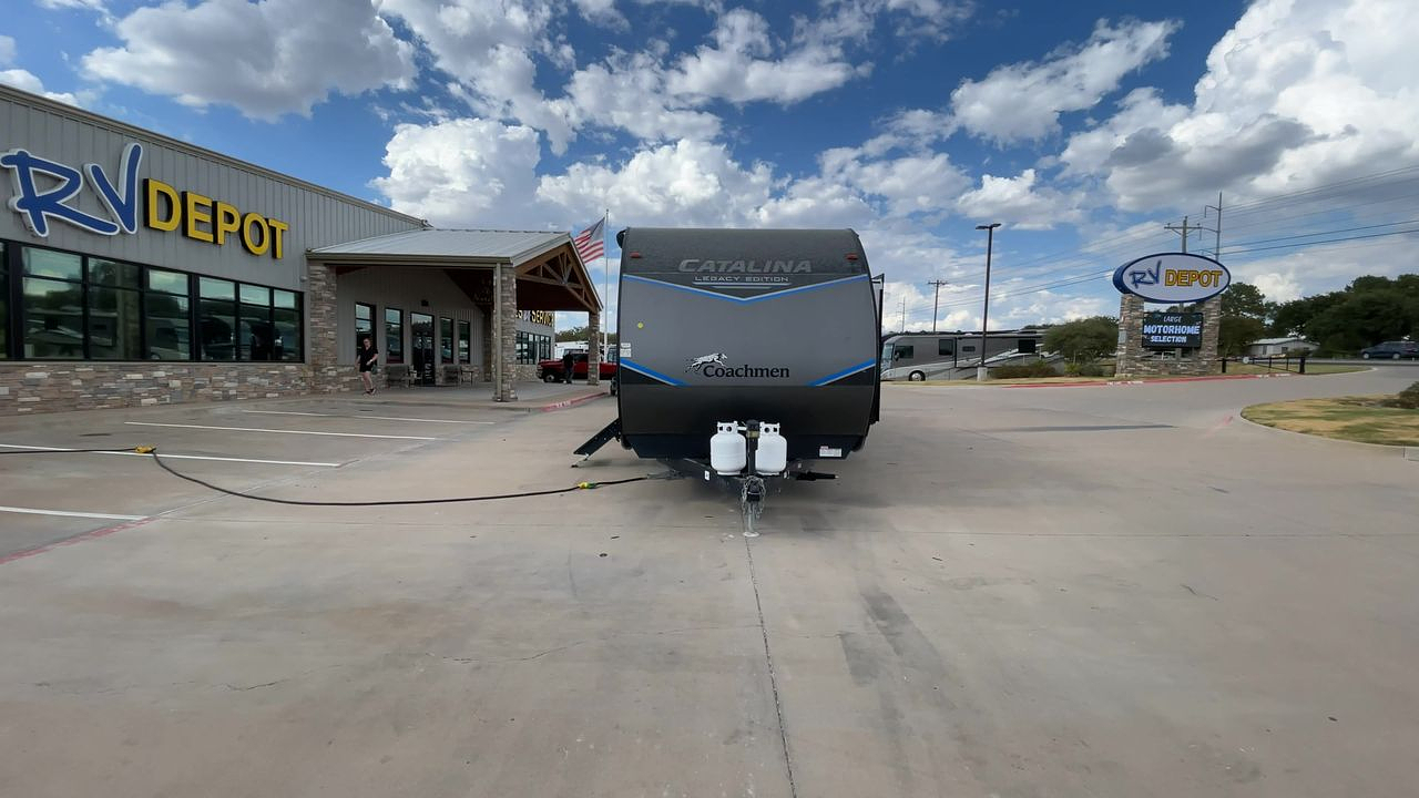 2022 FOREST RIVER CATALINA 323BHDS