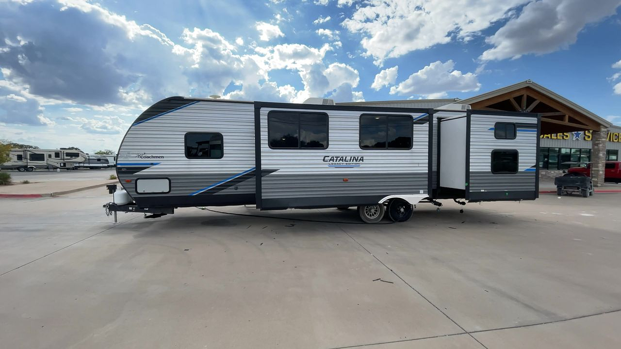 2022 FOREST RIVER CATALINA 323BHDS