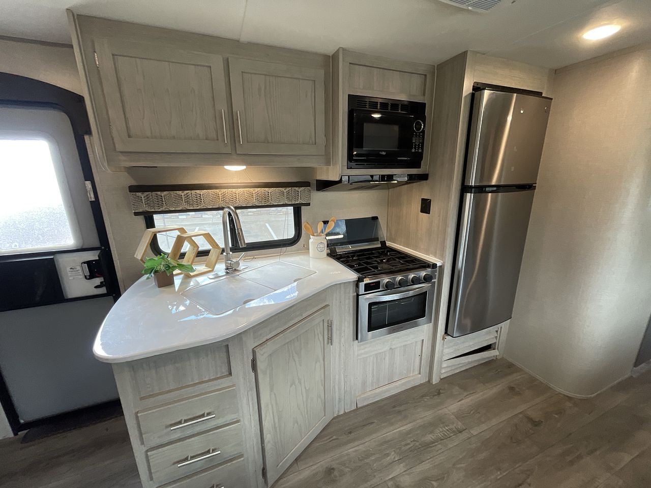 2022 FOREST RIVER CATALINA 323BHDS