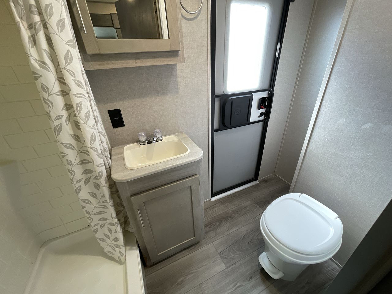 2022 FOREST RIVER CATALINA 323BHDS