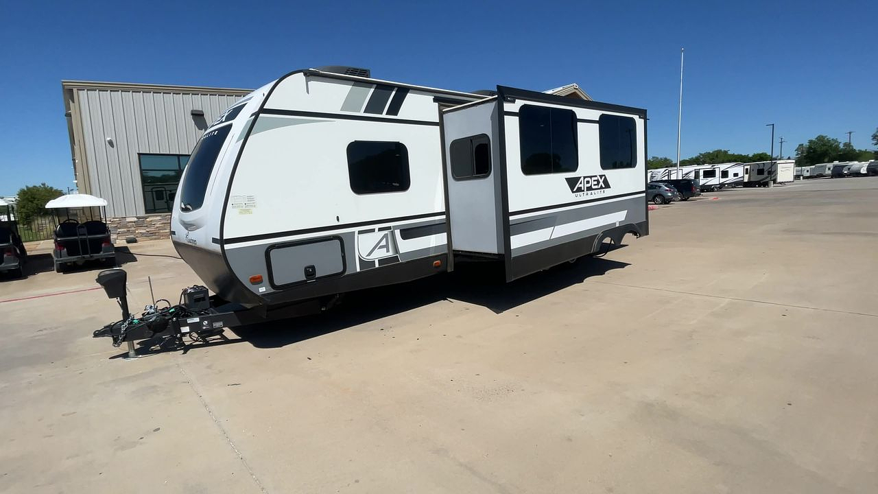 2021 FOREST RIVER APEX 289TBSS
