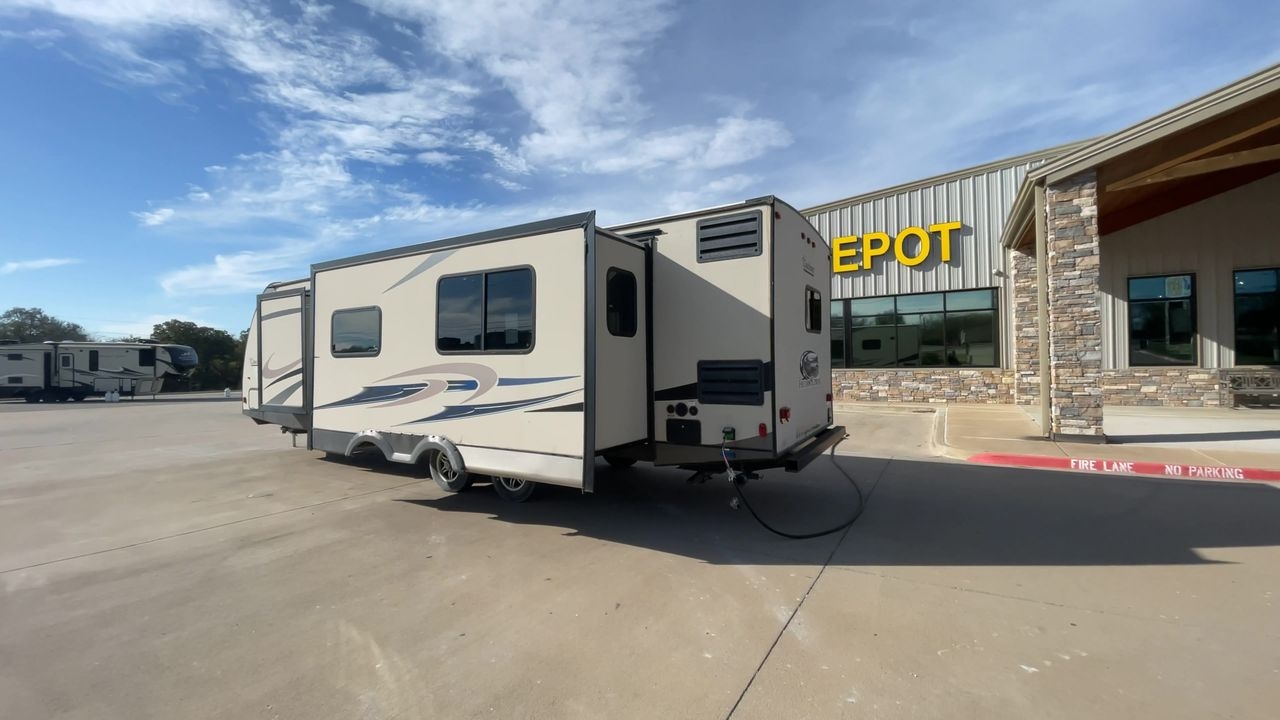 2015 FREEDOM EXPRESS 305RKDS