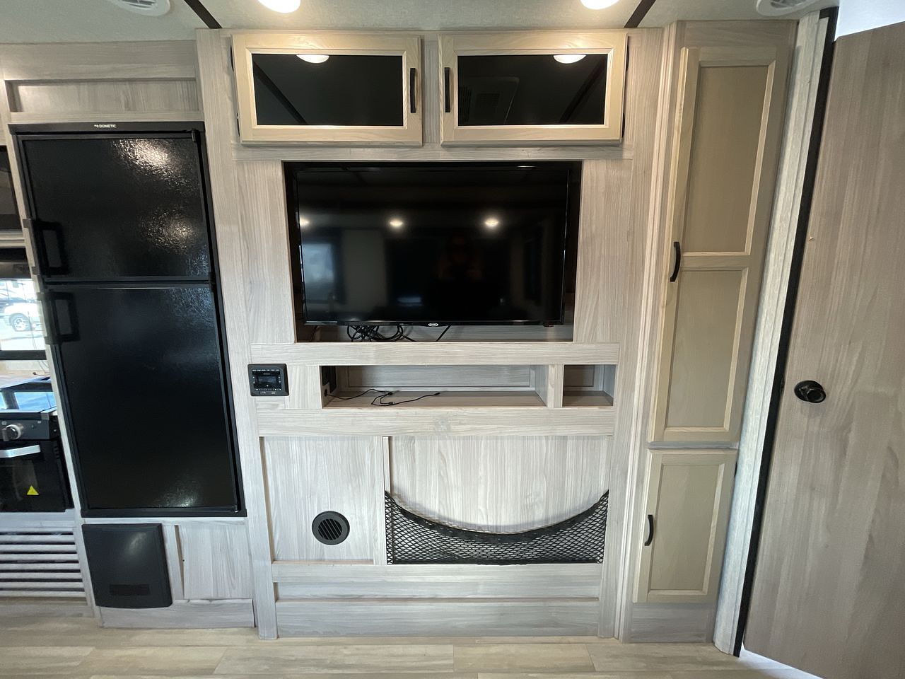 2021 COACHMEN SPIRIT 2963BH