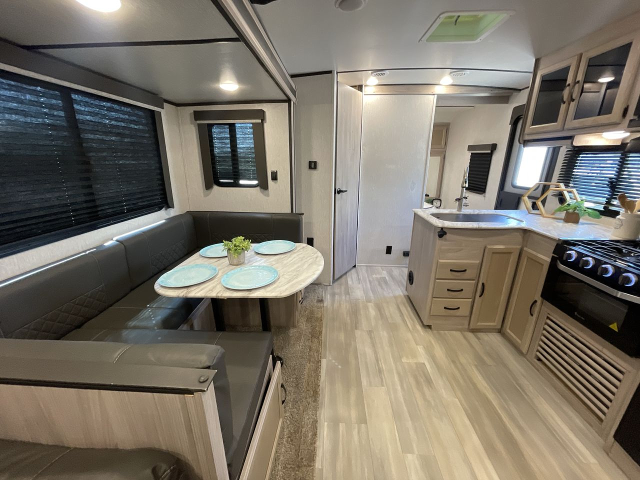 2021 COACHMEN SPIRIT 2963BH