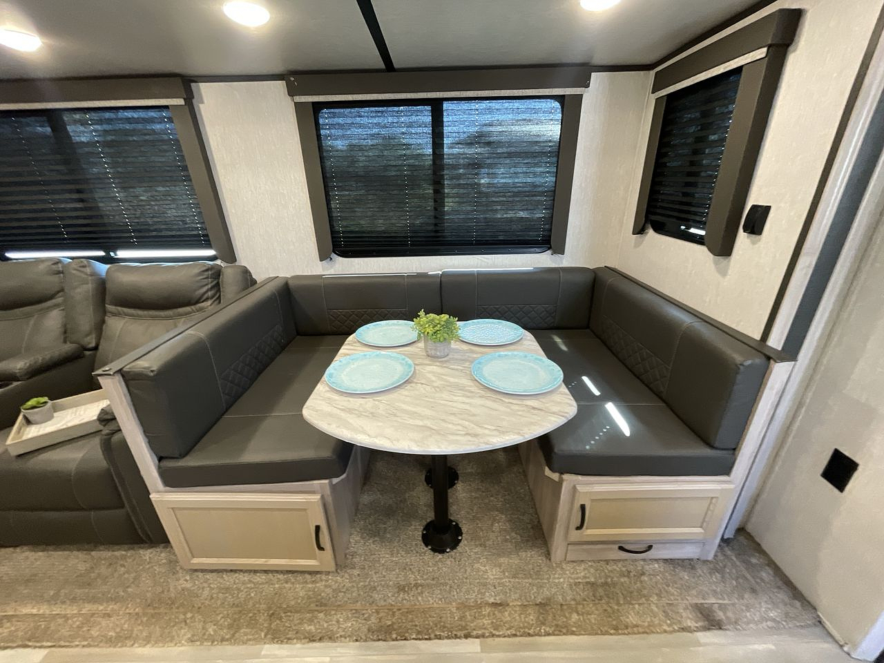 2021 COACHMEN SPIRIT 2963BH