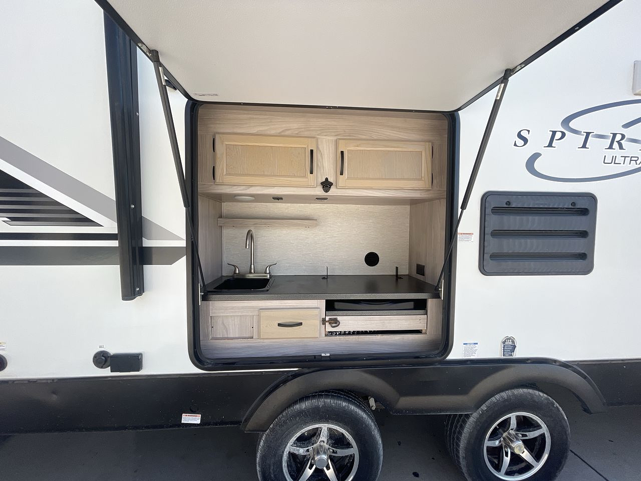 2021 COACHMEN SPIRIT 2963BH