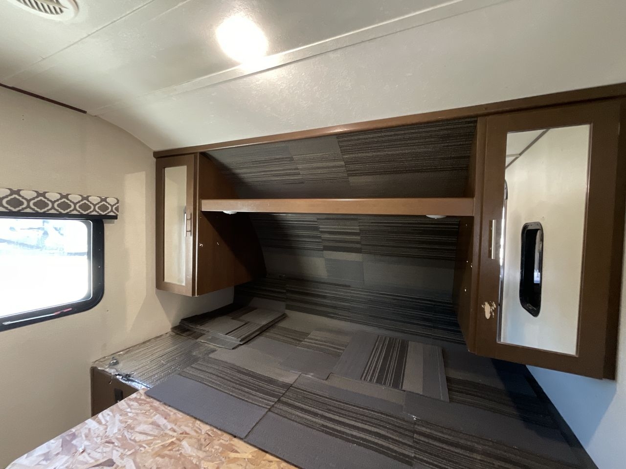2019 FOREST RIVER TRACER 31BHD