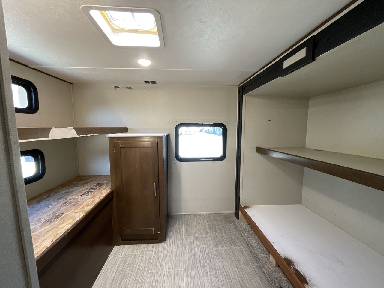 2019 FOREST RIVER TRACER 31BHD