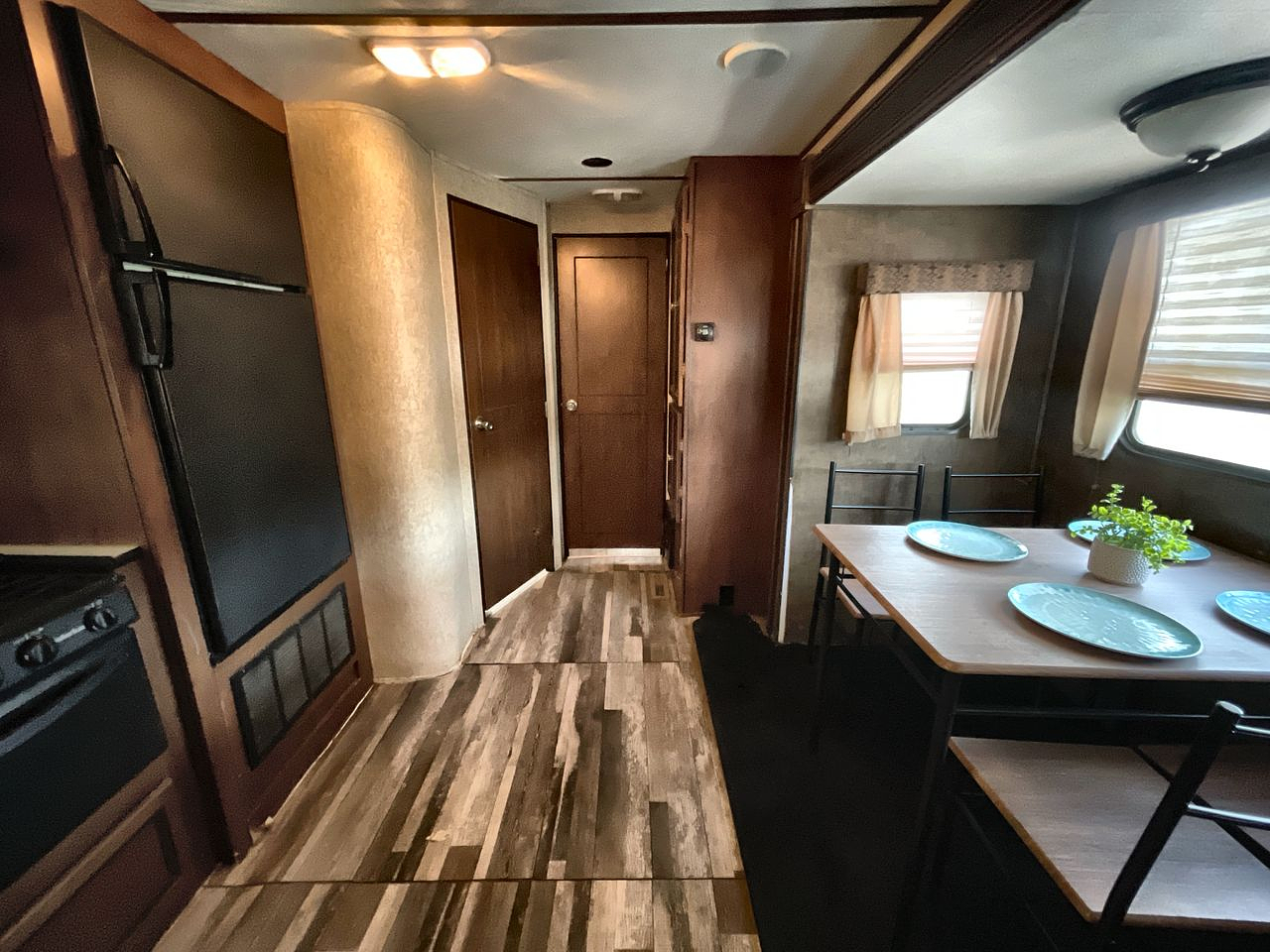 2016 LAYTON 305BH