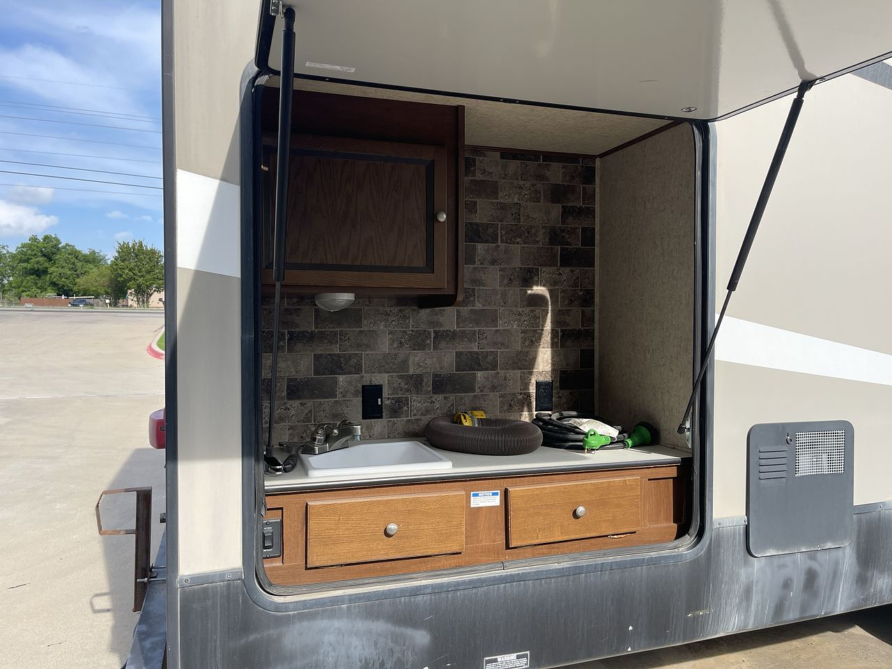 2016 LAYTON 305BH