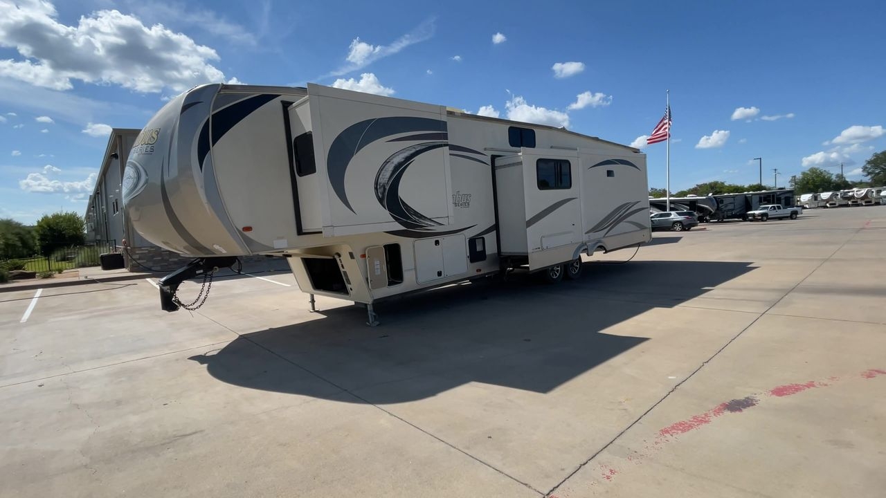 2016 FOREST RIVER COLUMBUS 377MBC