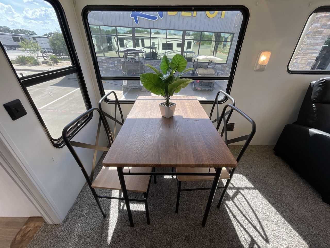 2016 FOREST RIVER COLUMBUS 377MBC