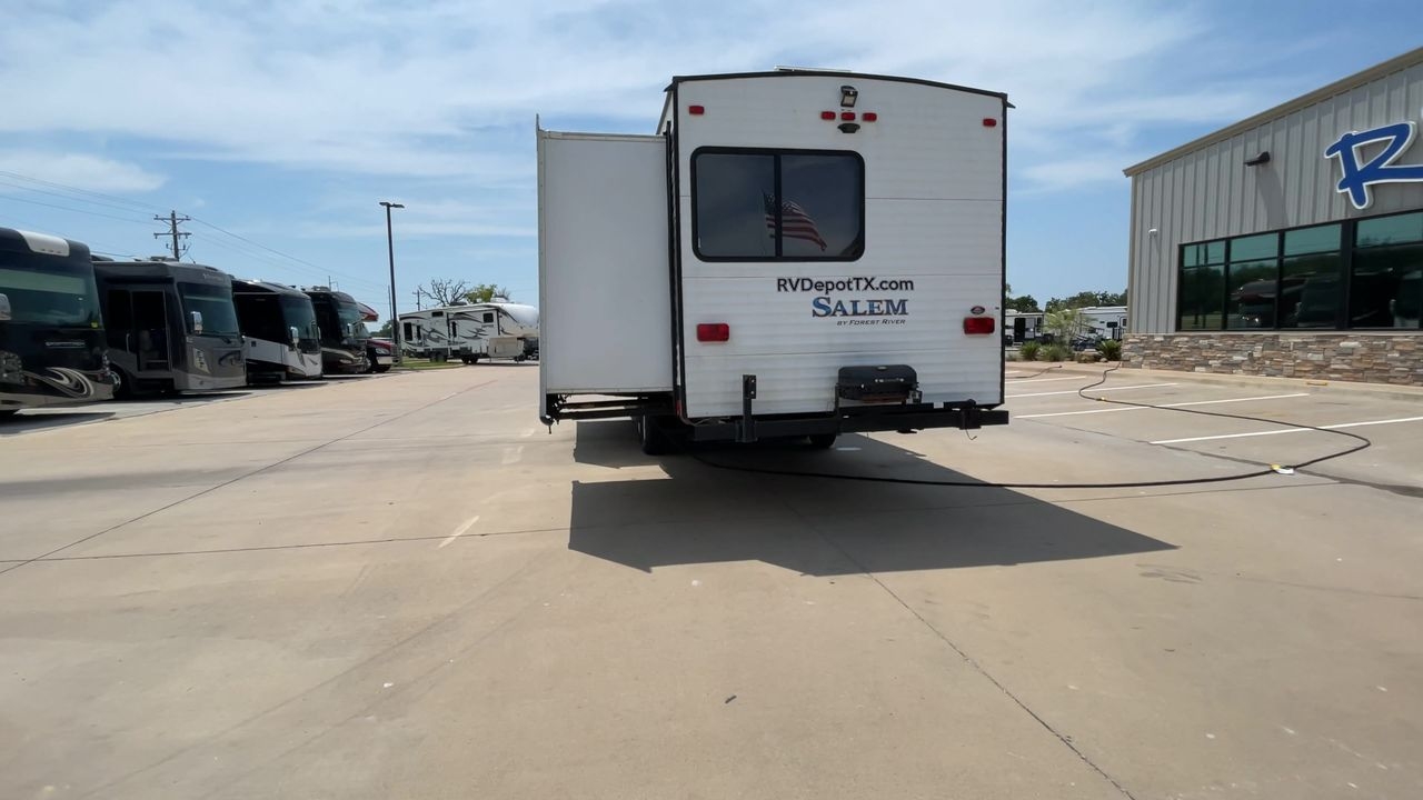 2018 FOREST RIVER SALEM 32BHDS