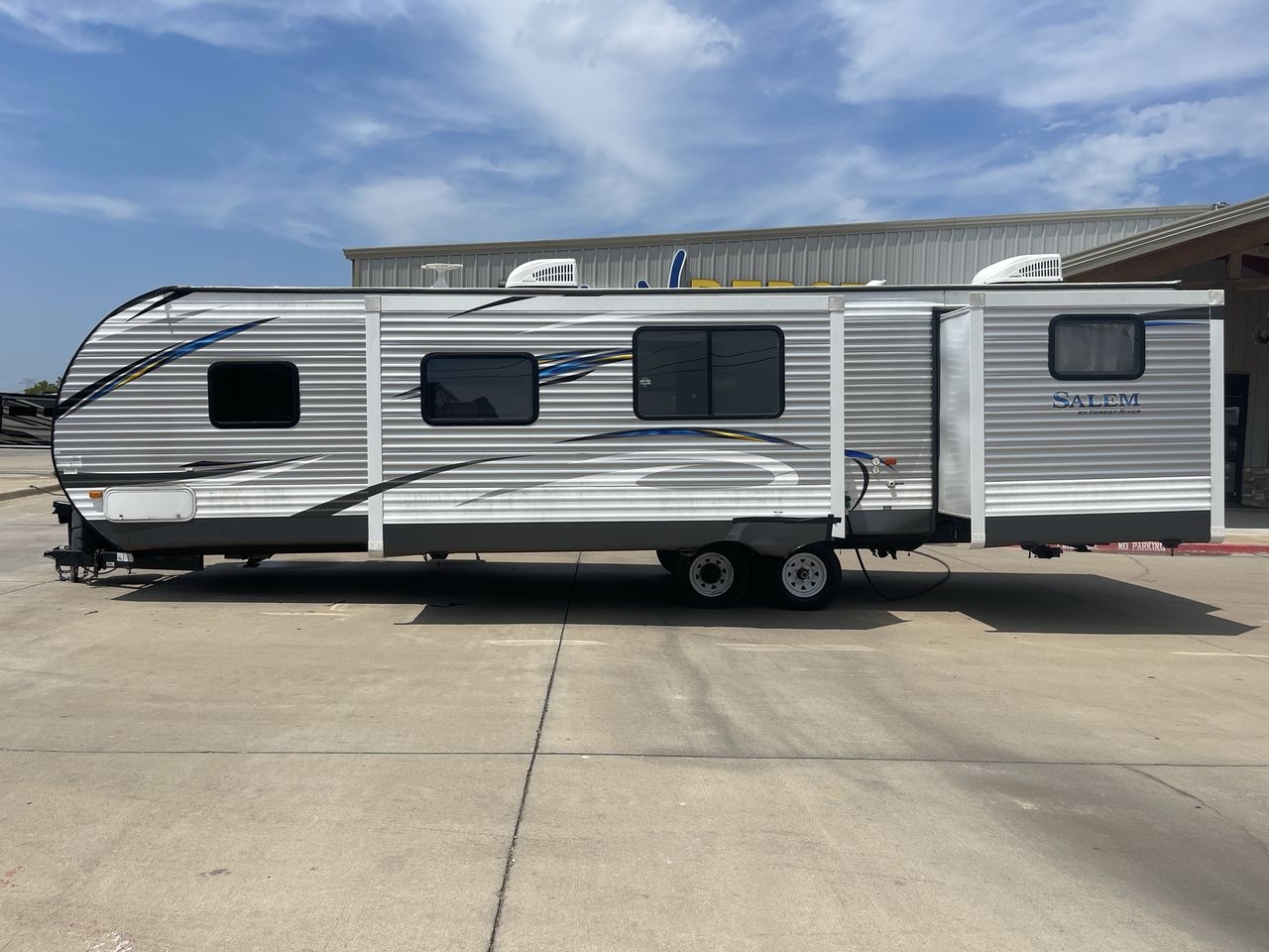 2018 FOREST RIVER SALEM 32BHDS