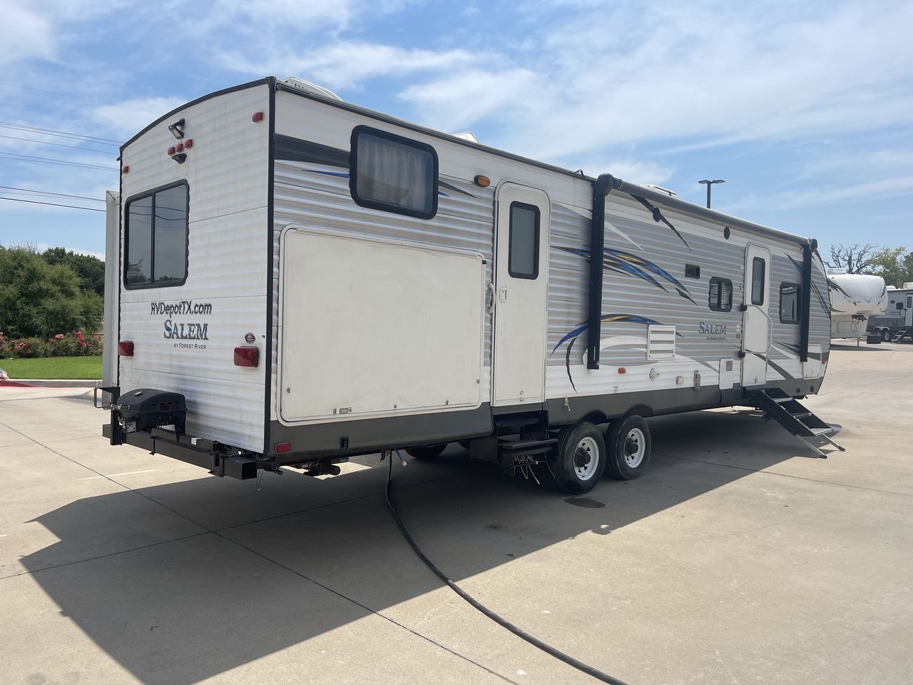 2018 FOREST RIVER SALEM 32BHDS