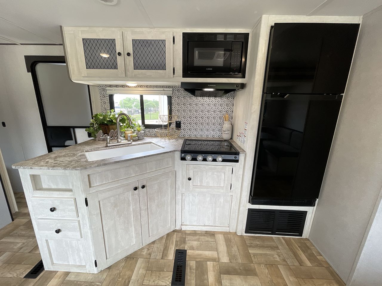 2023 FOREST RIVER SHASTA 532DS