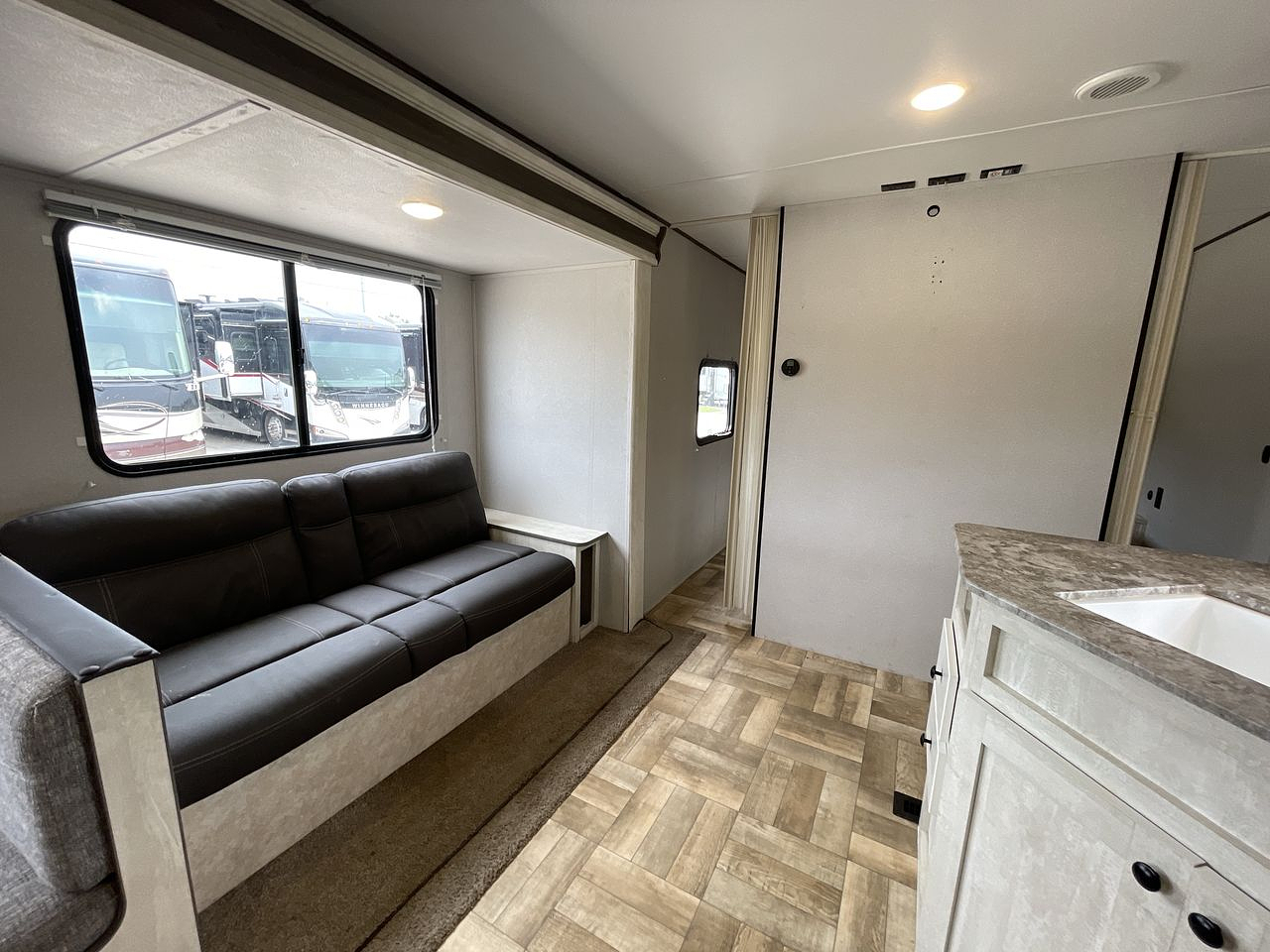 2023 FOREST RIVER SHASTA 532DS