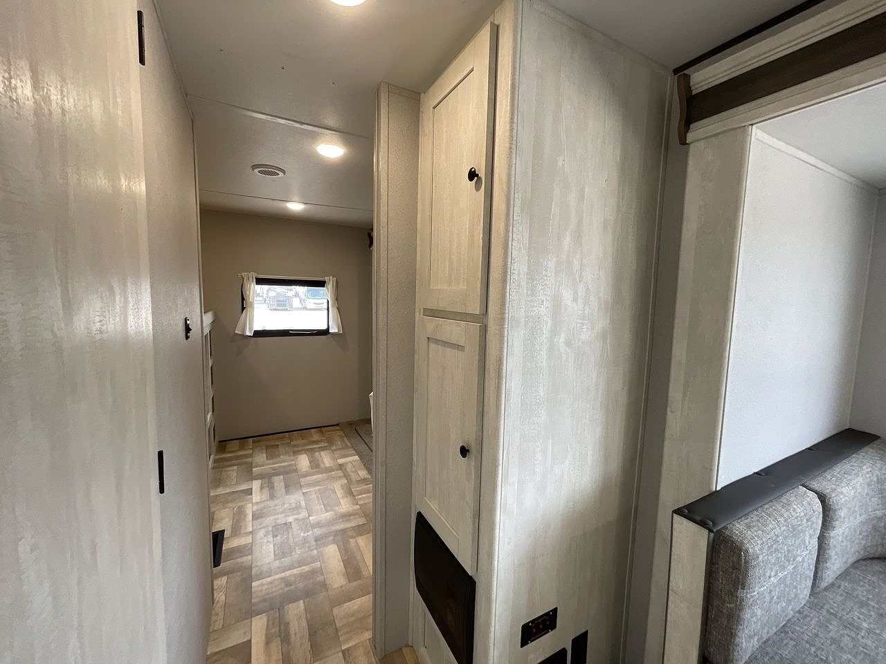 2023 FOREST RIVER SHASTA 532DS