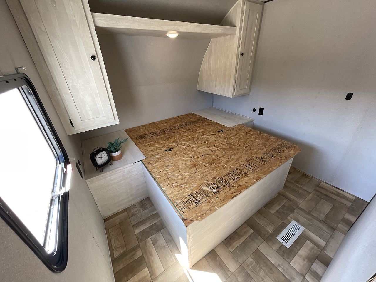 2023 FOREST RIVER SHASTA 532DS