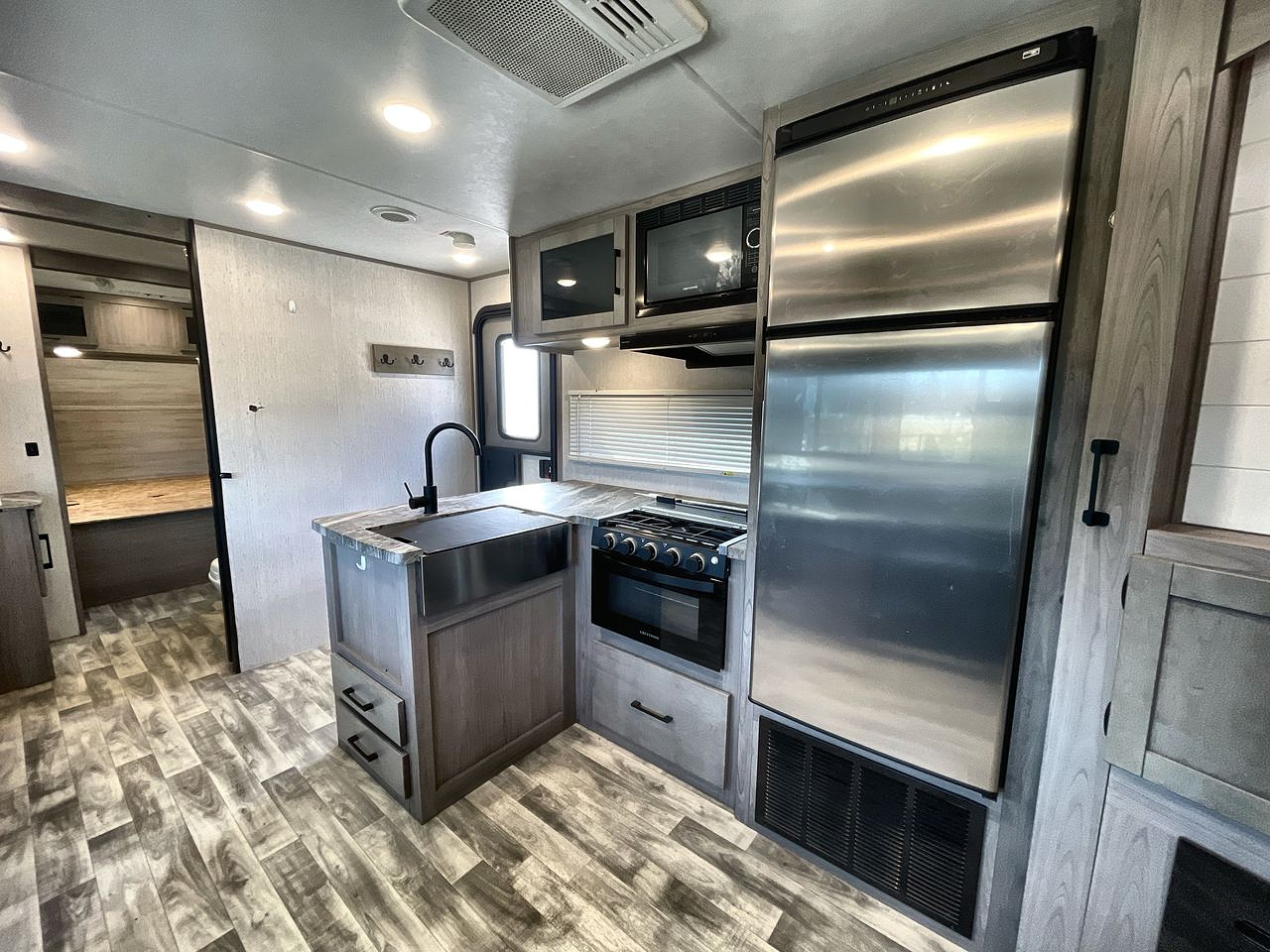 2022 KEYSTONE KODIAK 296BHSL