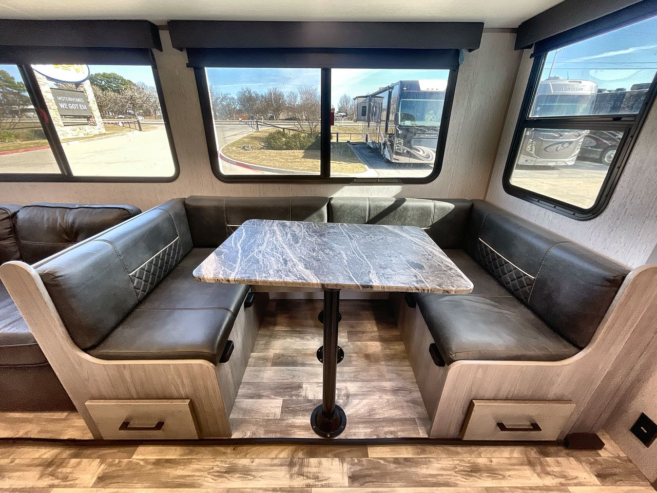 2022 KEYSTONE KODIAK 296BHSL