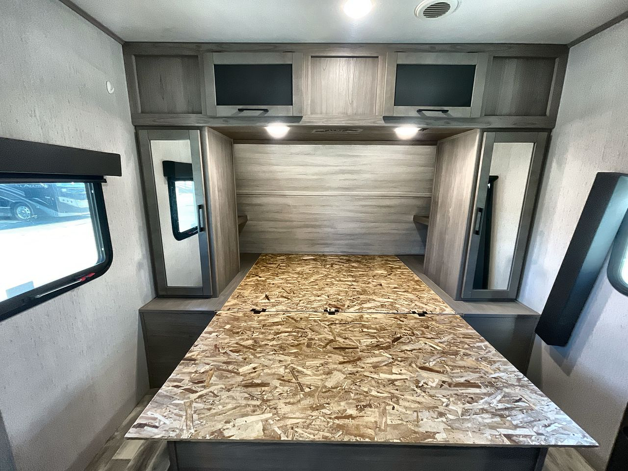 2022 KEYSTONE KODIAK 296BHSL