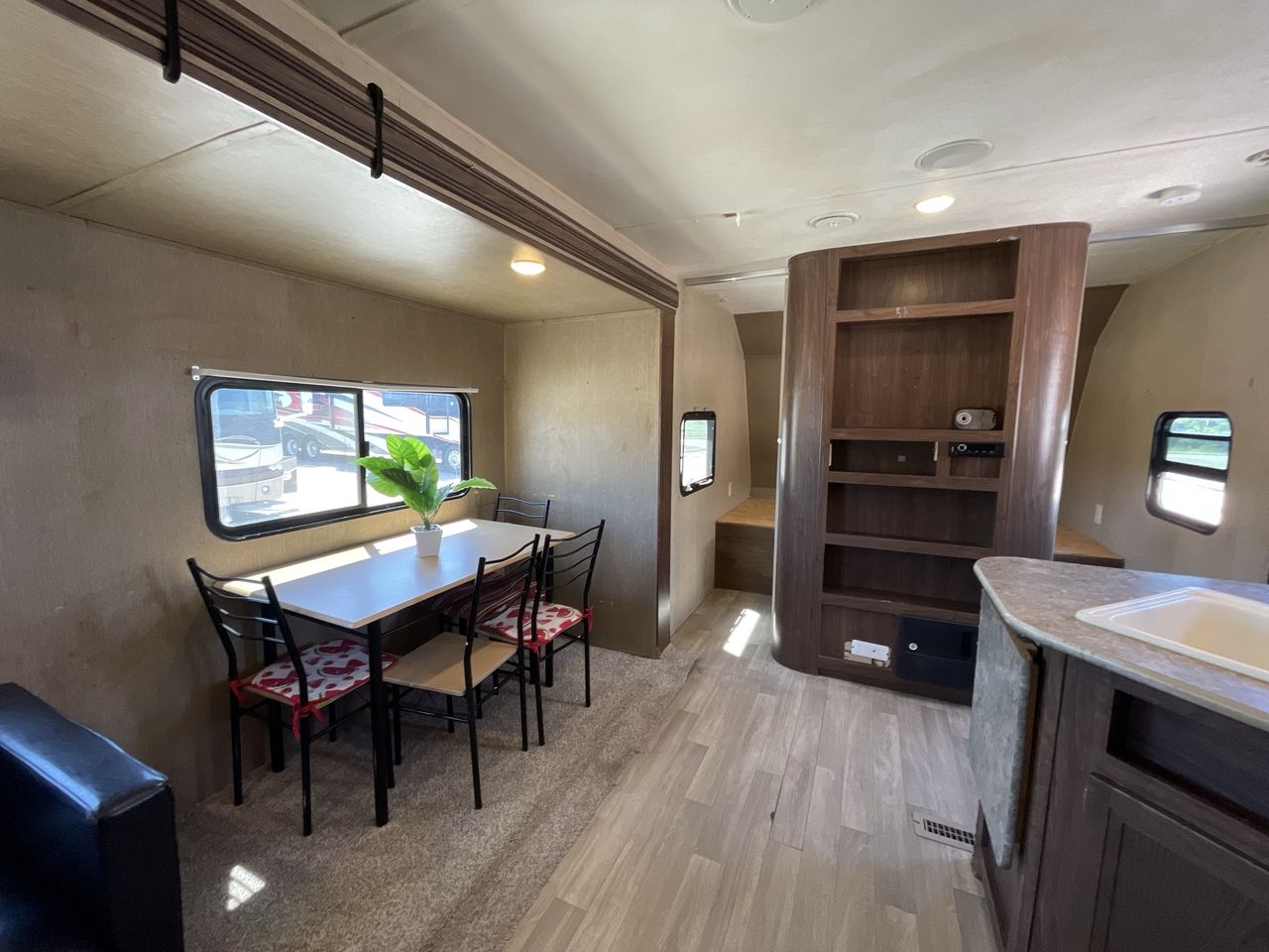 2017 KEYSTONE COLEMAN 263BH