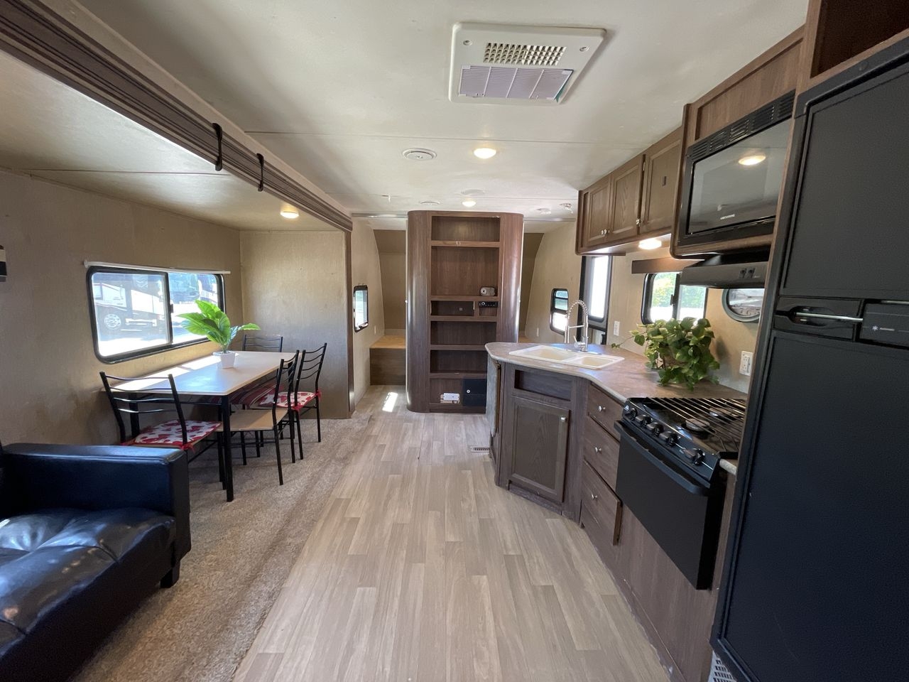 2017 KEYSTONE COLEMAN 263BH