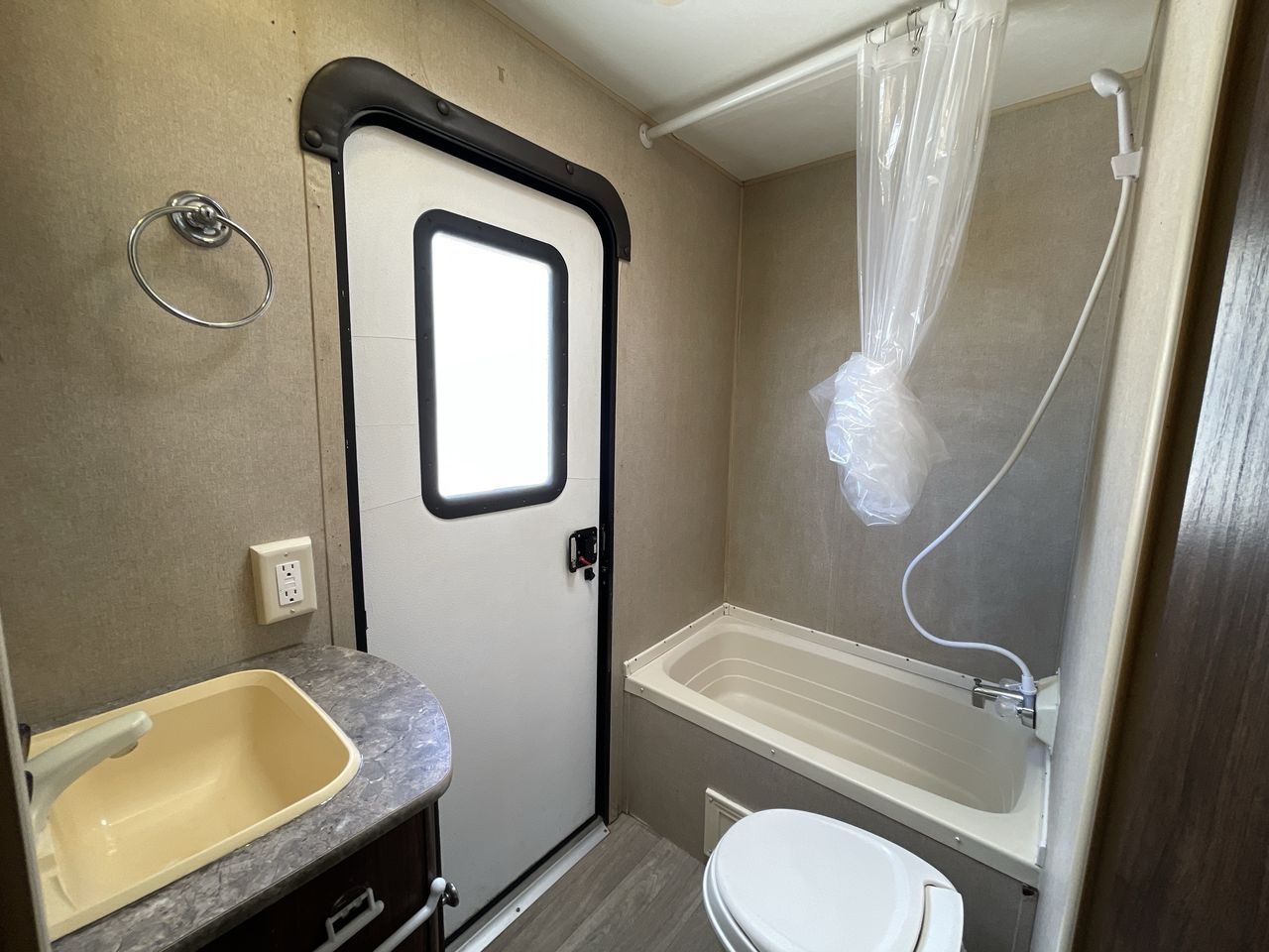 2017 KEYSTONE COLEMAN 263BH