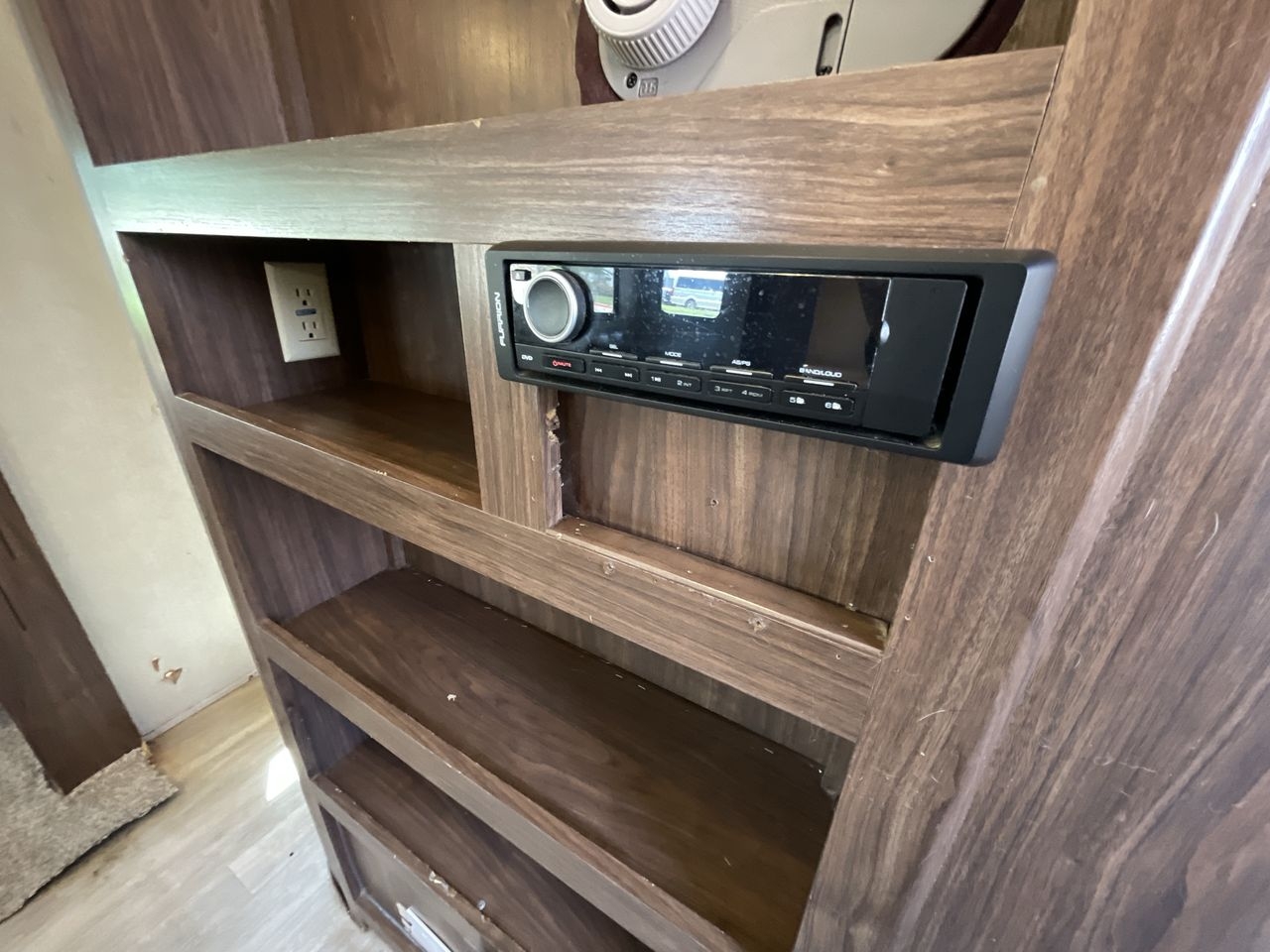 2017 KEYSTONE COLEMAN 263BH