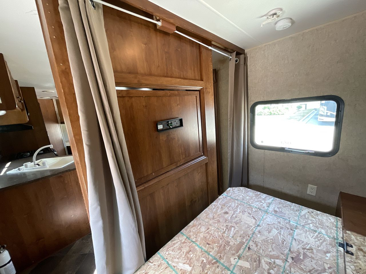 2013 TRAIL RUNNER 29FQBS