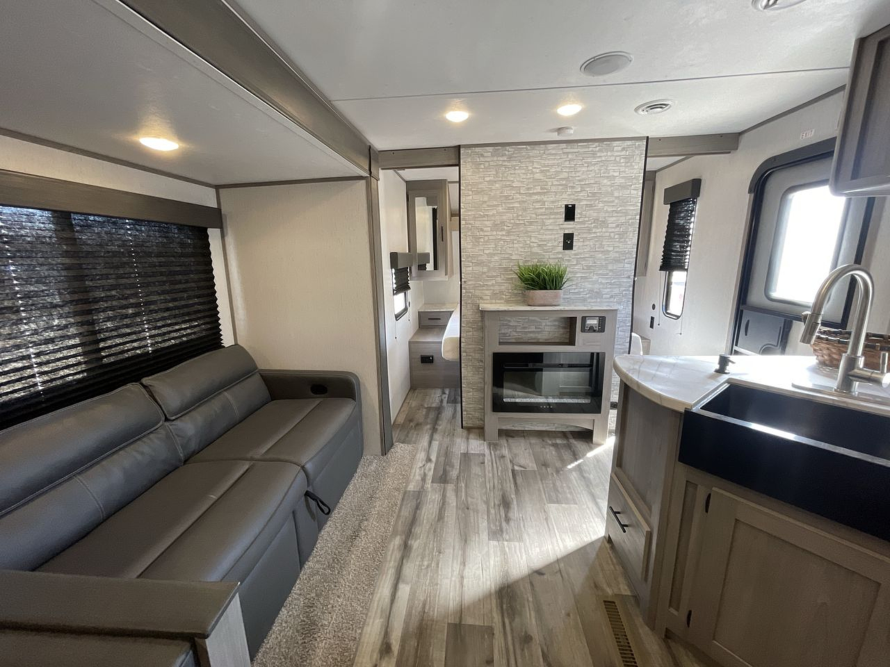 2022 DUTCHMEN COLEMAN 295QB