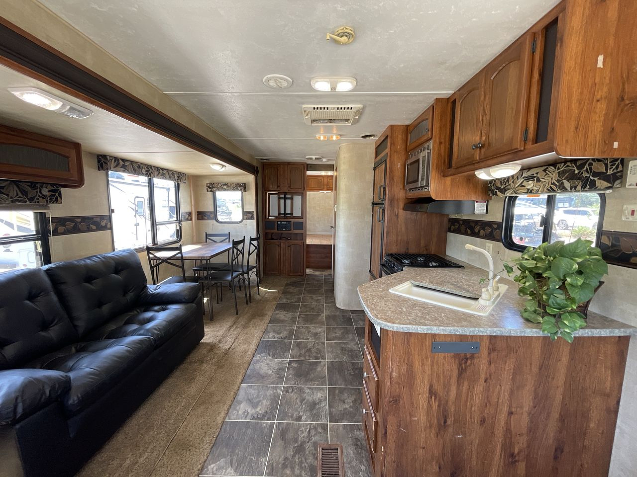 2013 KEYSTONE HIDEOUT 26RLS